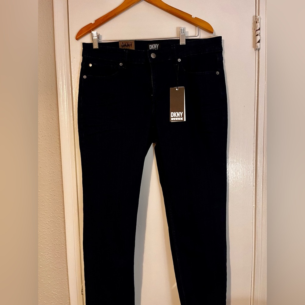DKNY Bedford slim fit, size 32x30 blue color
